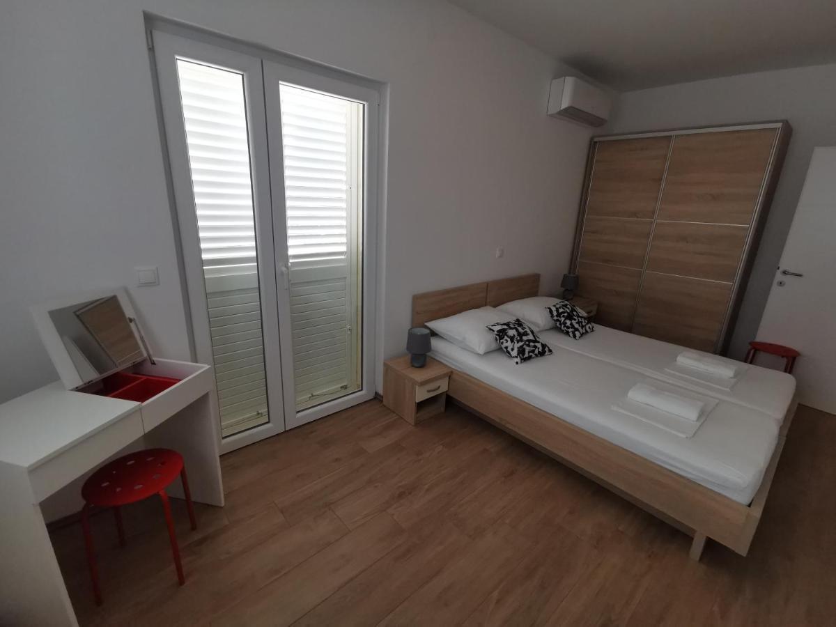 Apartmani Kronjac มิลนา ภายนอก รูปภาพ