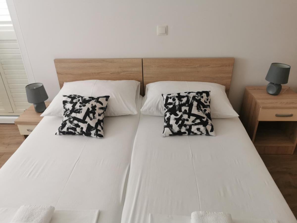 Apartmani Kronjac มิลนา ภายนอก รูปภาพ