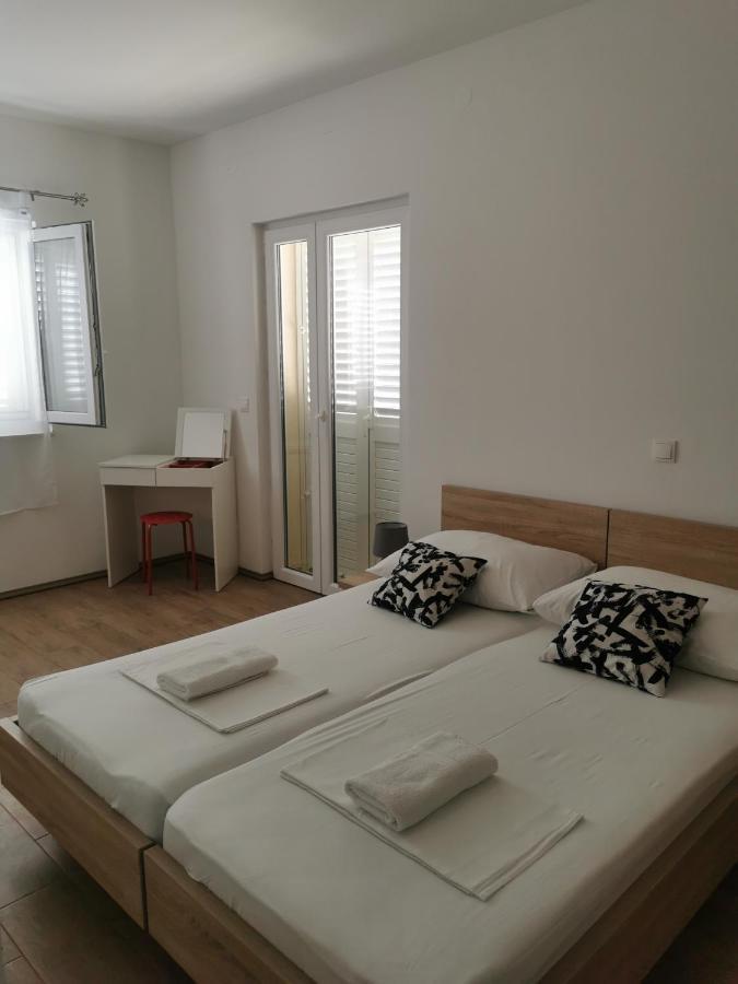 Apartmani Kronjac มิลนา ภายนอก รูปภาพ