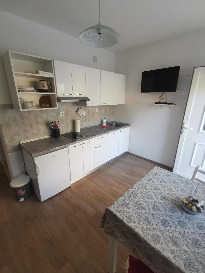 Apartmani Kronjac มิลนา ภายนอก รูปภาพ