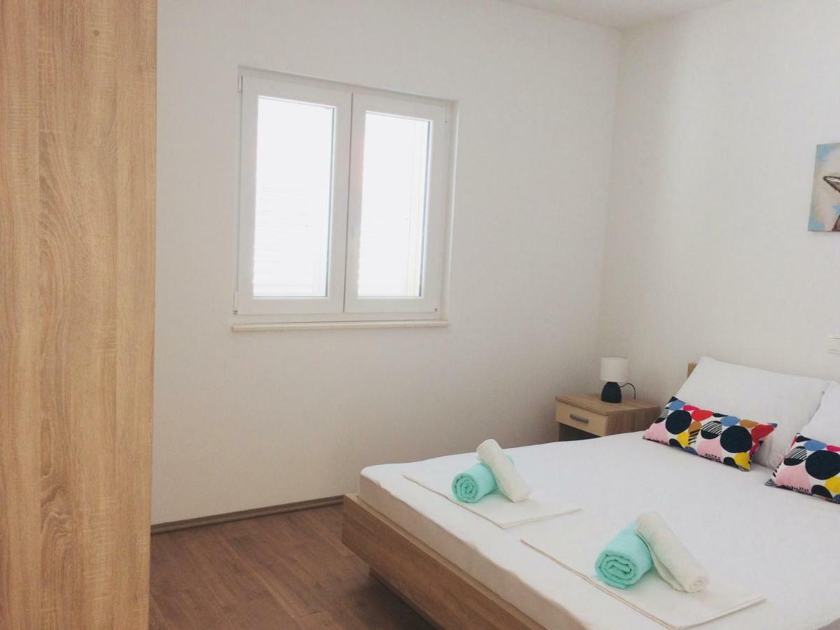 Apartmani Kronjac มิลนา ภายนอก รูปภาพ
